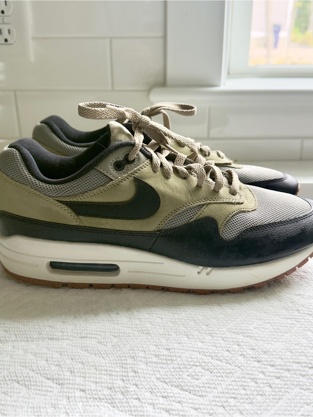 Nike Men's Airmax 1 SC medium Olive mens size 10